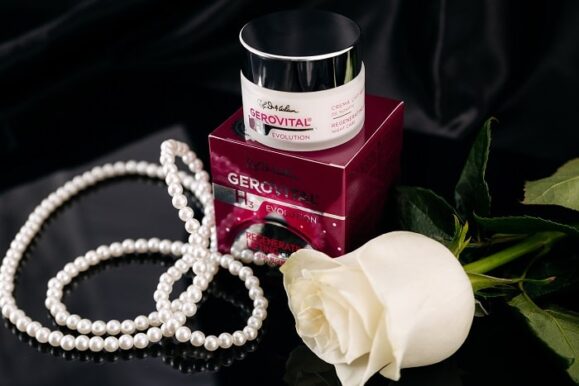 crema antirid de fata gerovital evolution